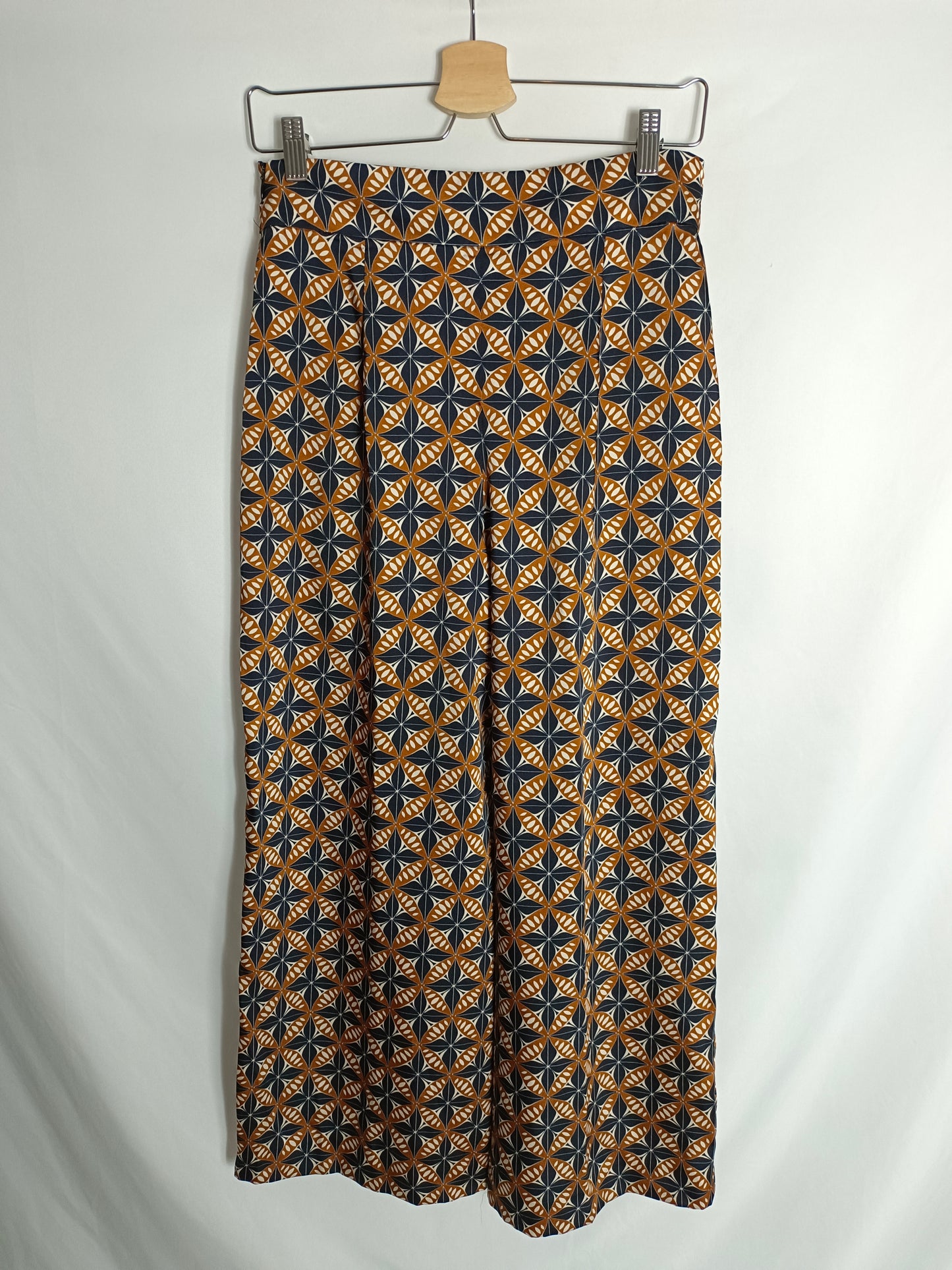 ZARA. Pantalón culotte estampado T.m