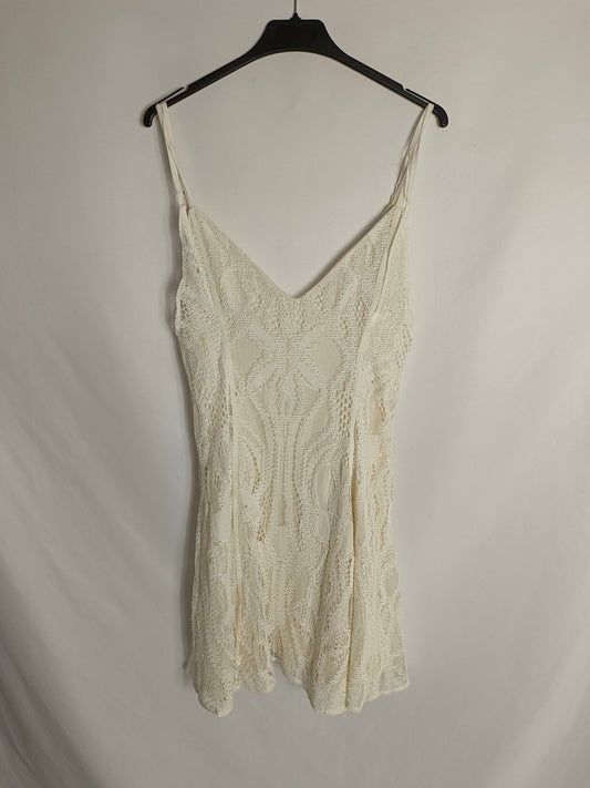 ZARA. vestido encaje beige T.s