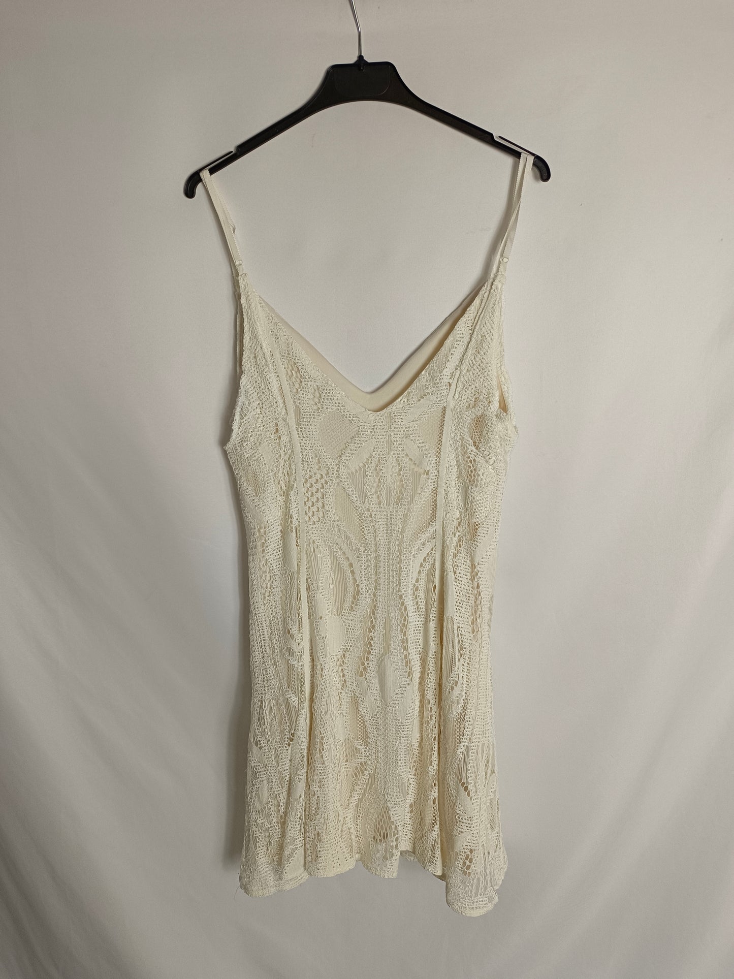 ZARA. vestido encaje beige T.s