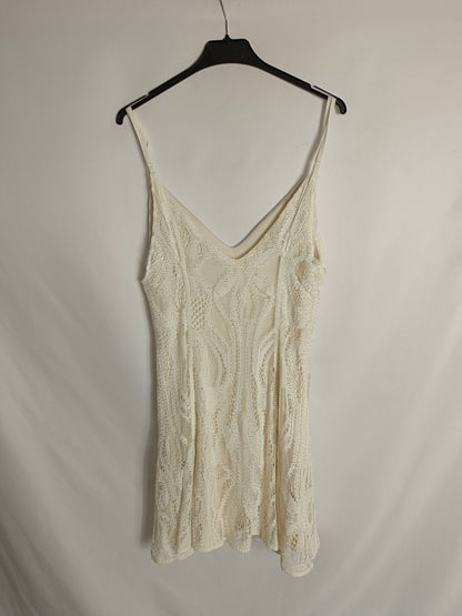 ZARA. vestido encaje beige T.s