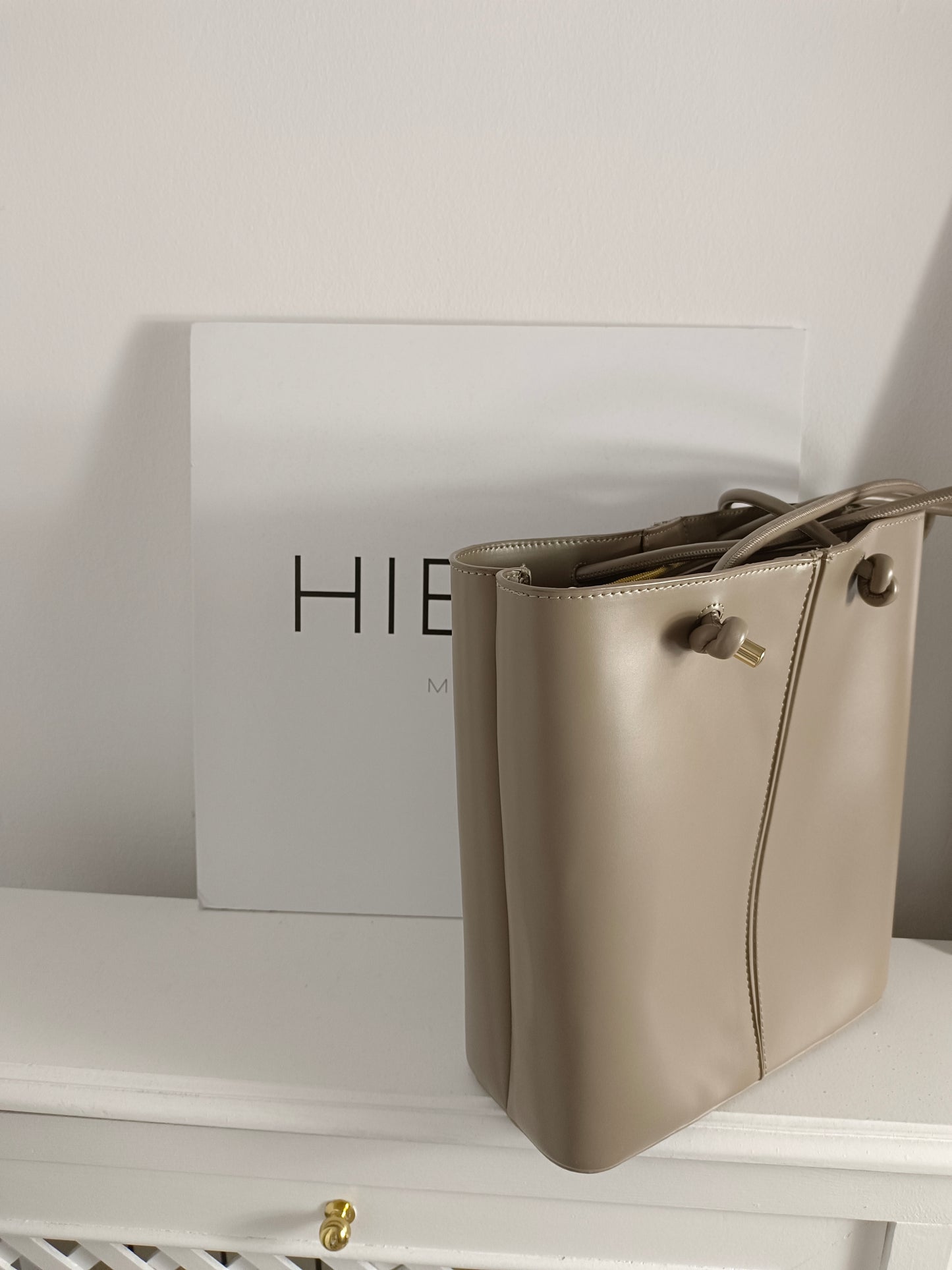 ZARA. Bolso beige polipiel