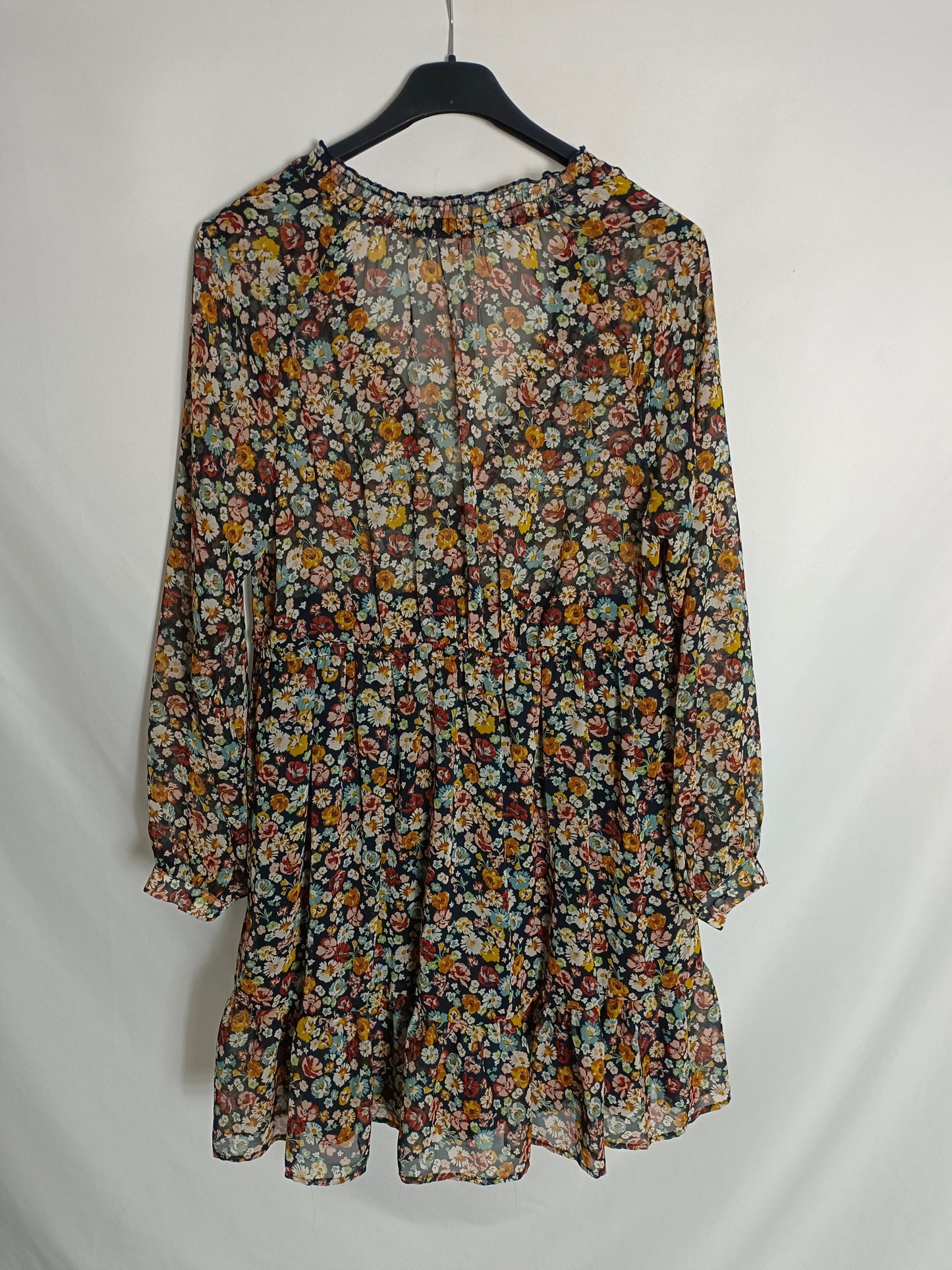 ZARA. Vestido negro  flores T.s