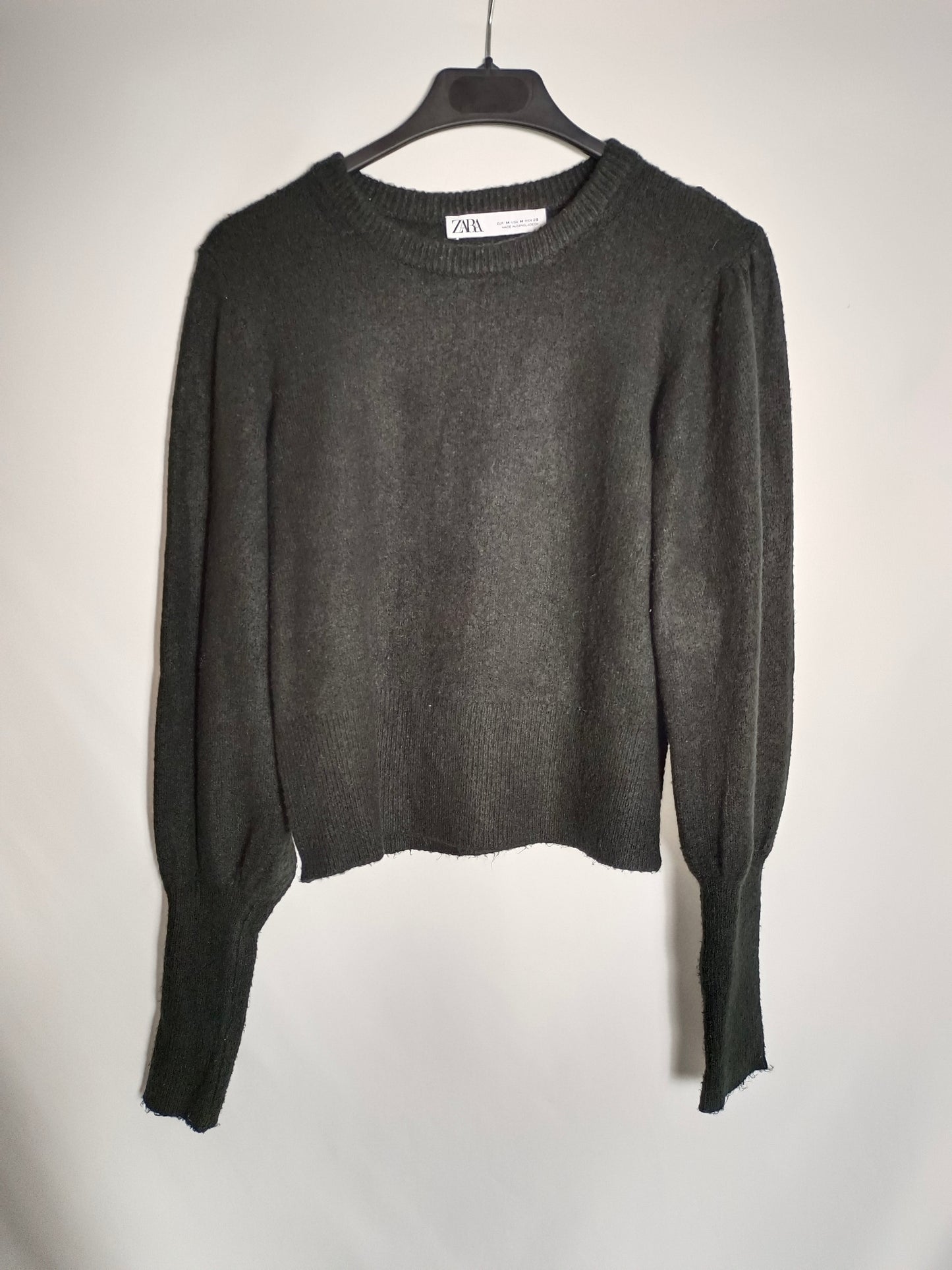 ZARA. Jersey negro básico T.m