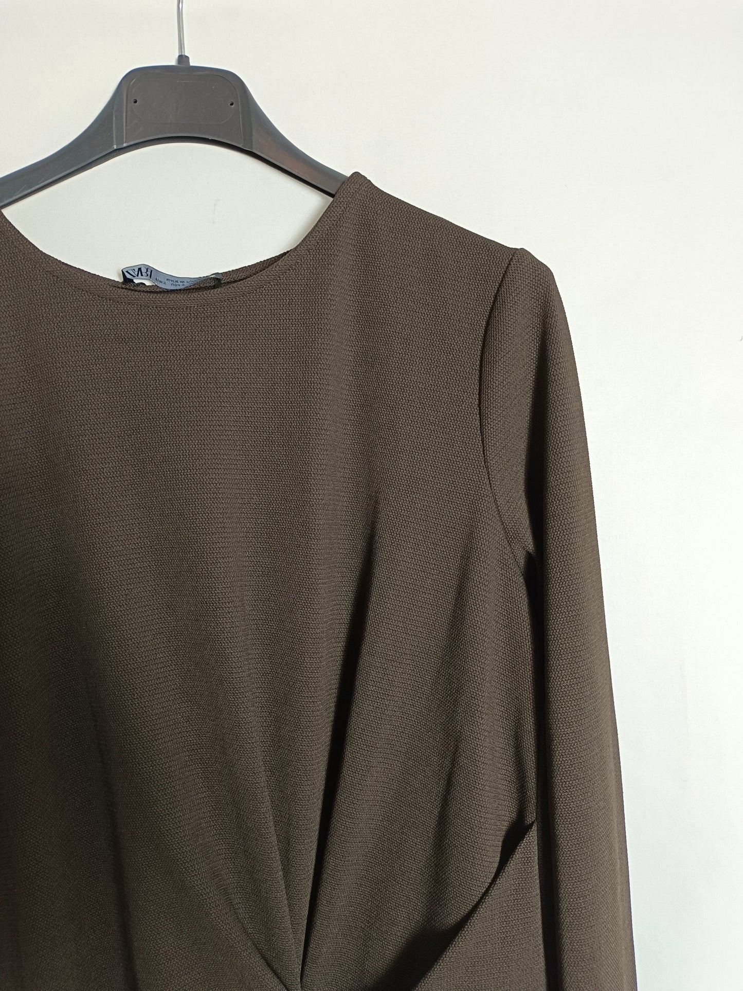 ZARA. Vestido midi marrón T.s