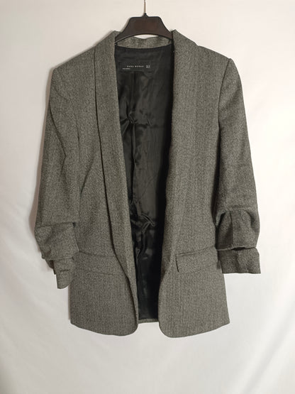 ZARA. Black and white herringbone blazer T.xs