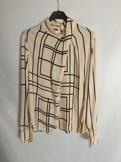 MANGO. Blusa nude cuadros T.m