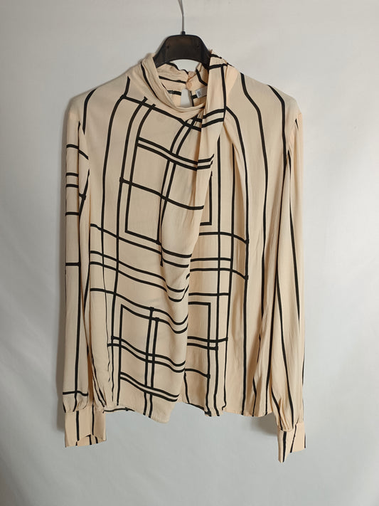 MANGO. Blusa nude cuadros T.m