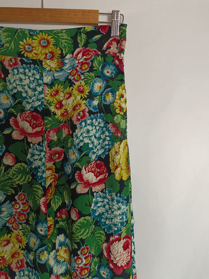 ZARA.Pantalón fluido flores T.s