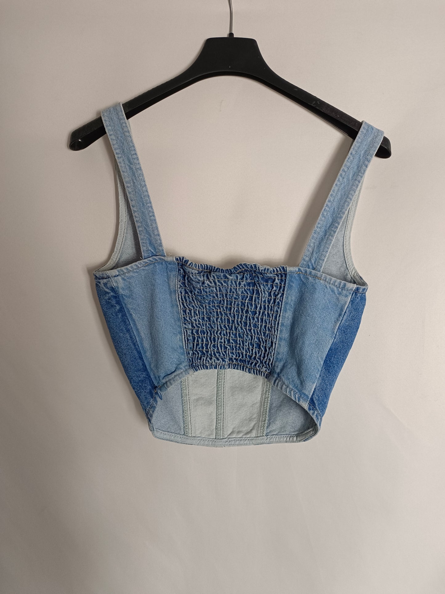 STRADIVARIUS. croptop denim T.xs