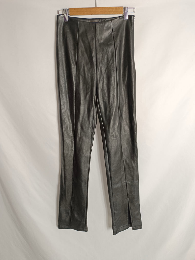 4TH RECKLESS. Pantalón negro apertura T.36