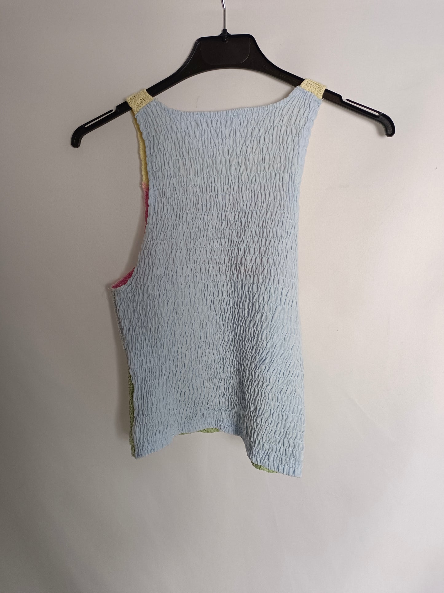 STRADIVARIUS. Knitted top in colors T.xs
