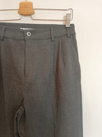 PULL&BAER. Pantalón gris pinzas T.34