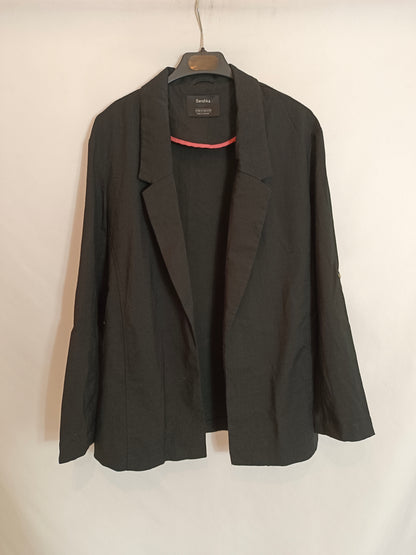 BERSHKA. T.xs basic black blazer