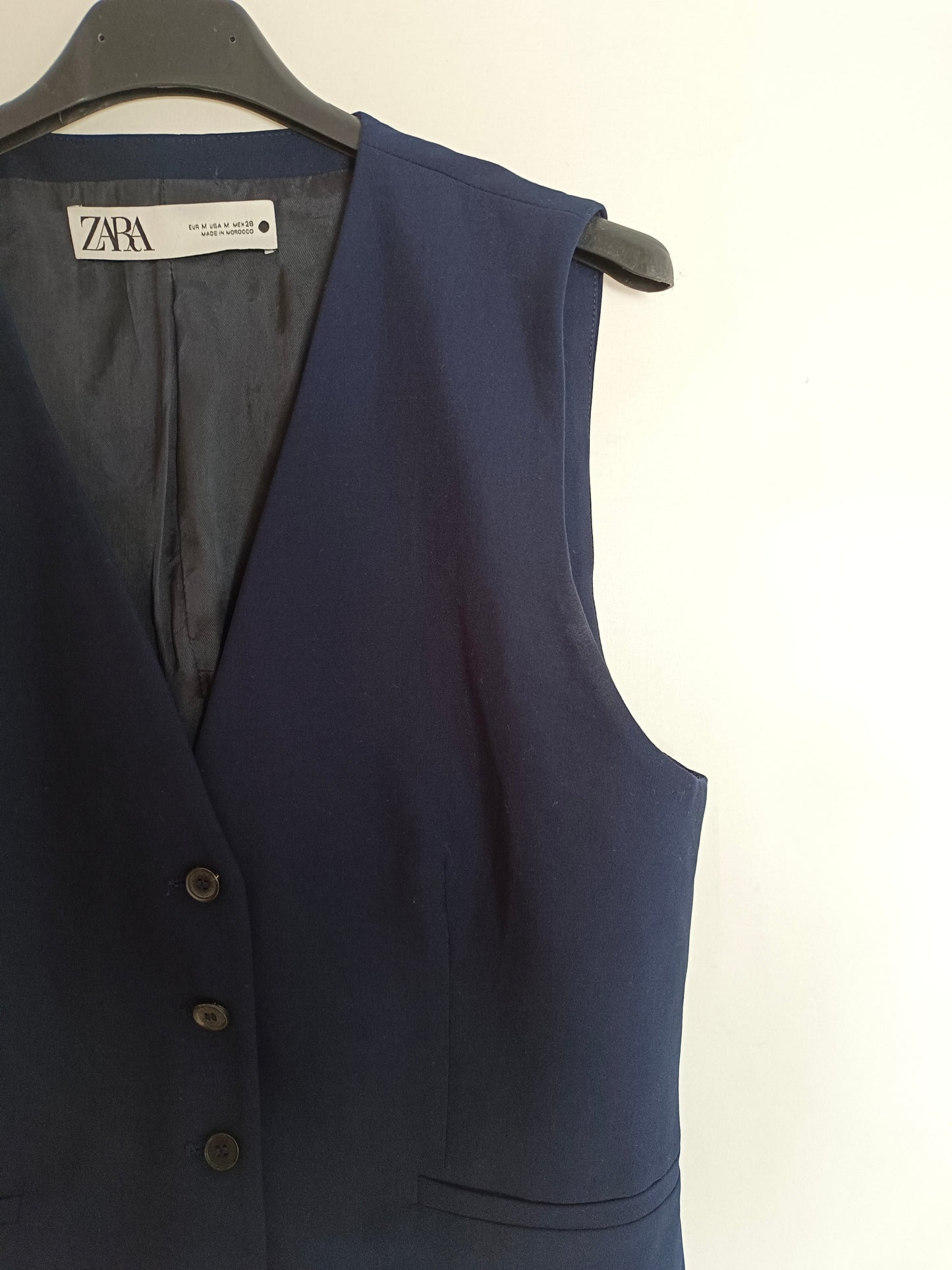 ZARA. Chaleco azul botones T.m