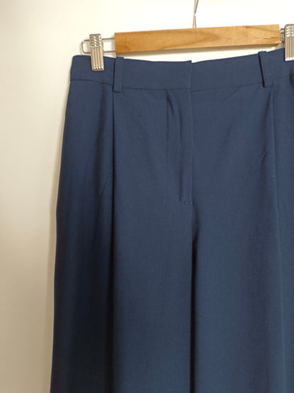 ZARA. Blue pleated trousers, size S