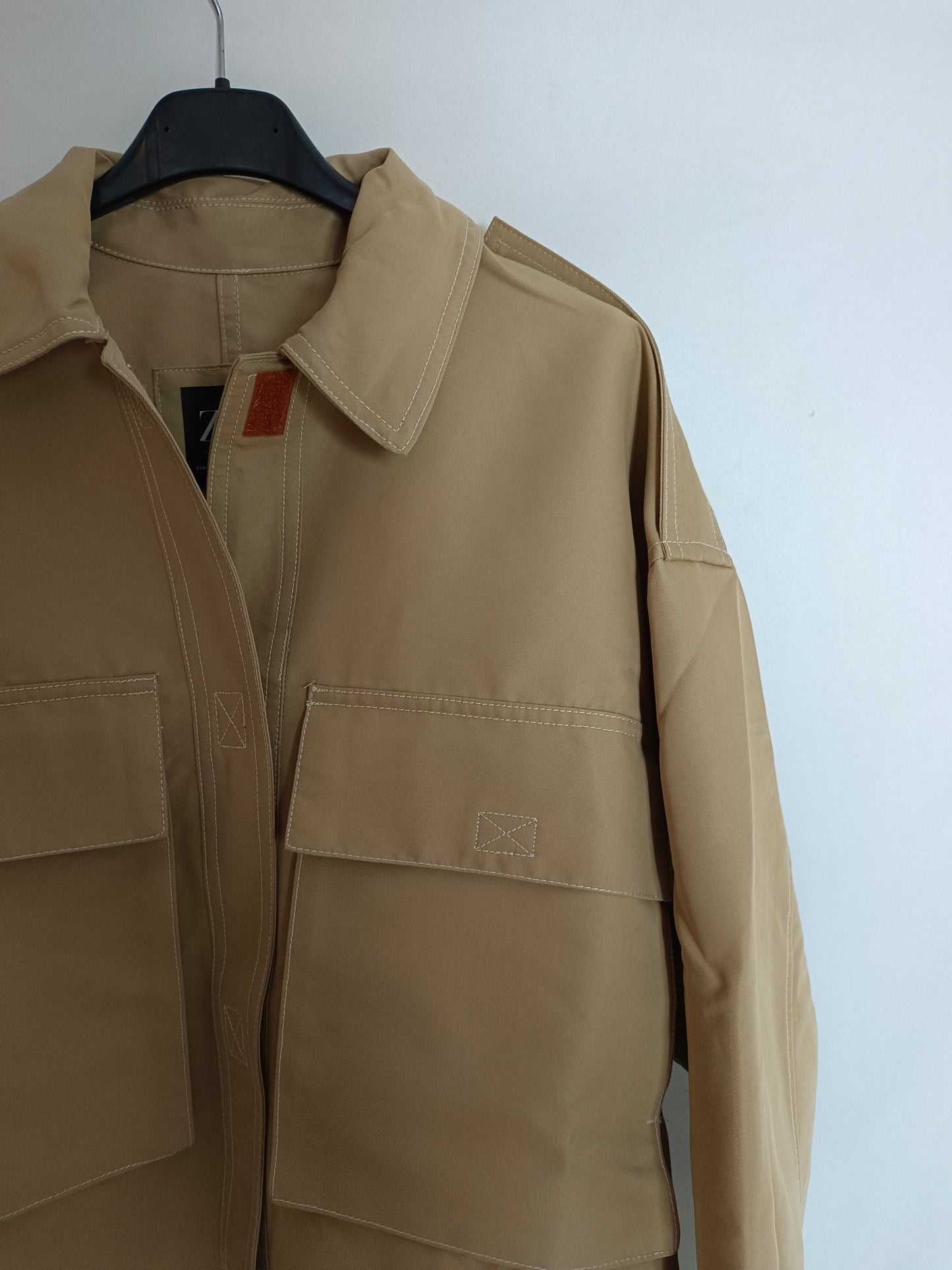 ZARA. Oversized beige jacket T.xs/s