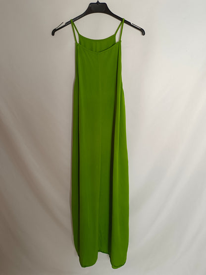 ZARA. Vestido largo verde T.m