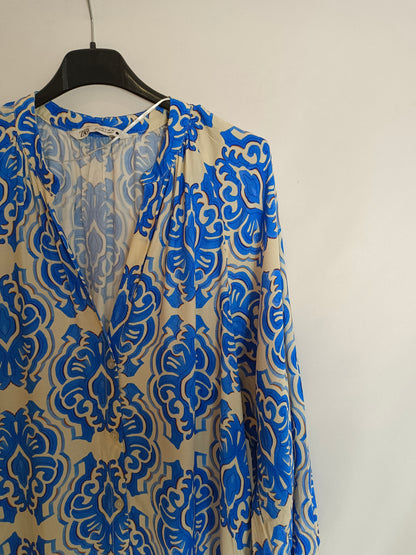 ZARA. Vestido beige estampado T.s