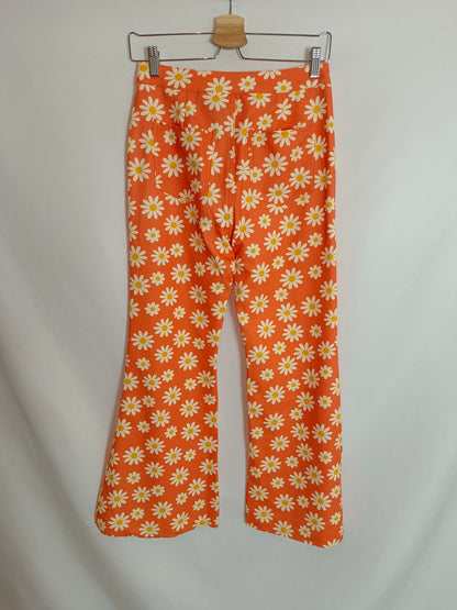 PEPITAS. Pantalón naranja flores T.m