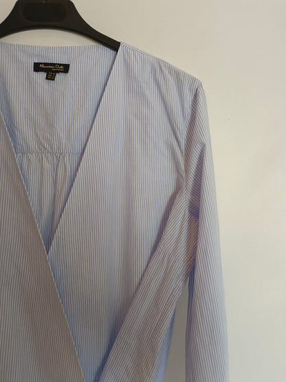 MASSIMO DUTTI. Blusa cruzada rayas T.40