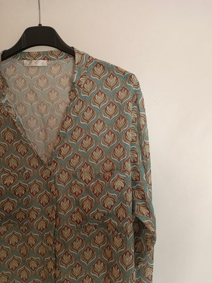 OTRAS. Blusa azul estampado Tu(s)