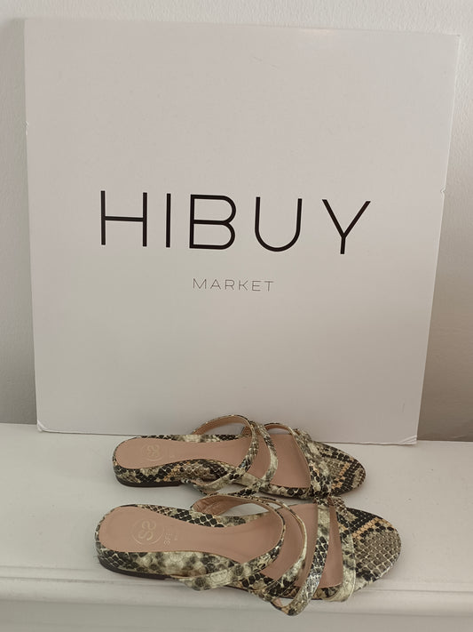 SFERA. Sandalias animal print T.38