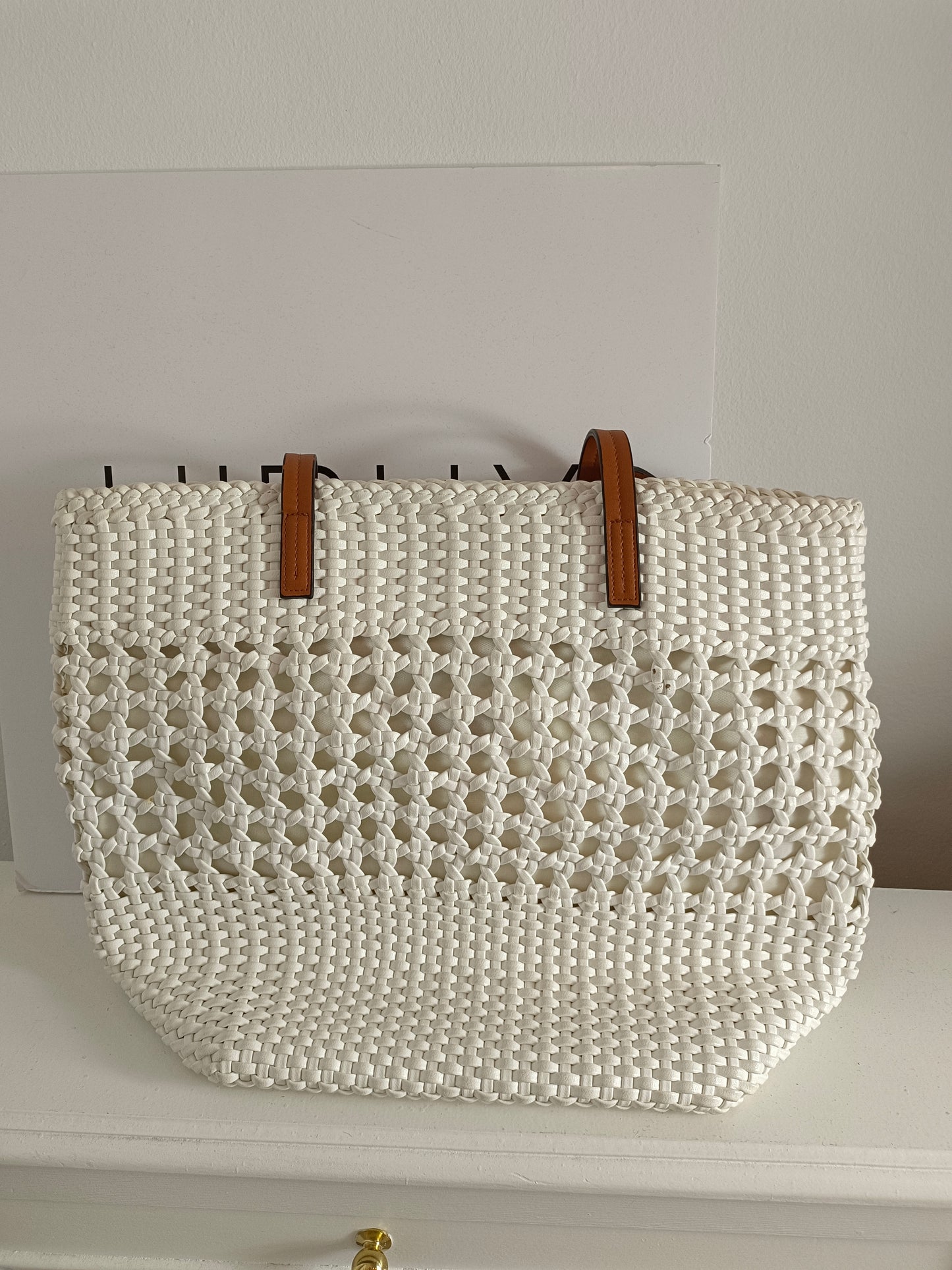 PARFOIS. Bolso blanco trenzado
