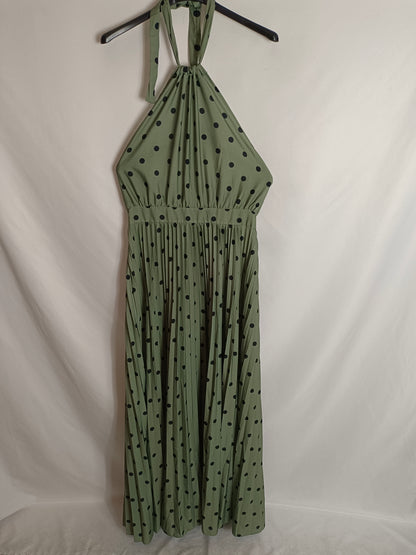 OTHERS. Green pleated dress Tu(s/m)