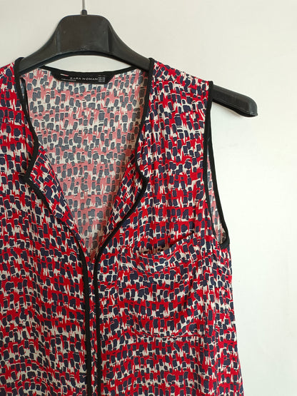 ZARA. Top estampado rojo T.xs