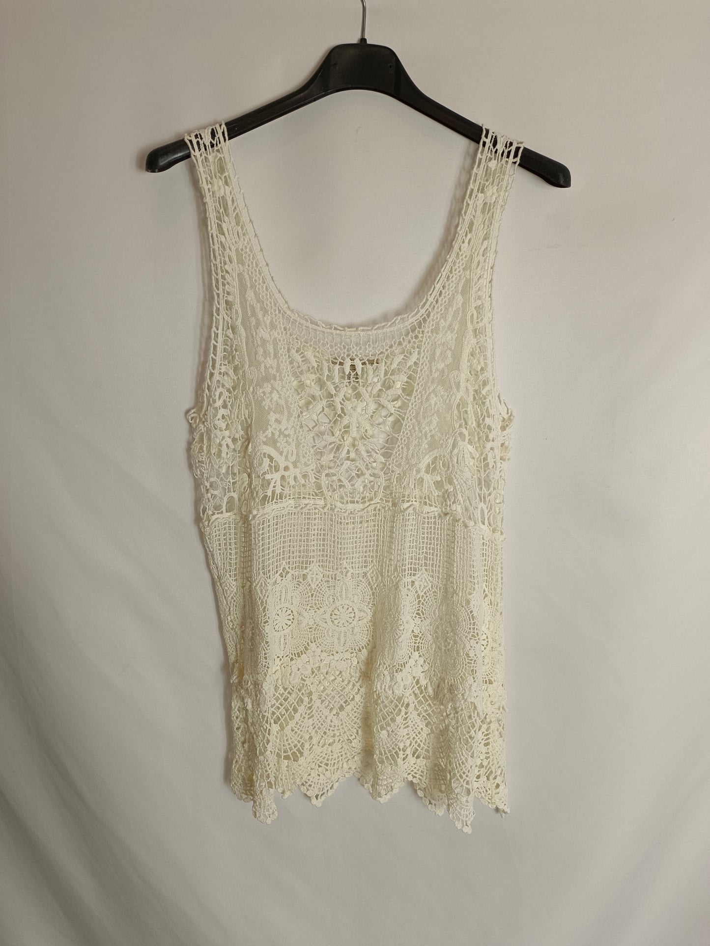 ZARA. Top blanco croché T.s