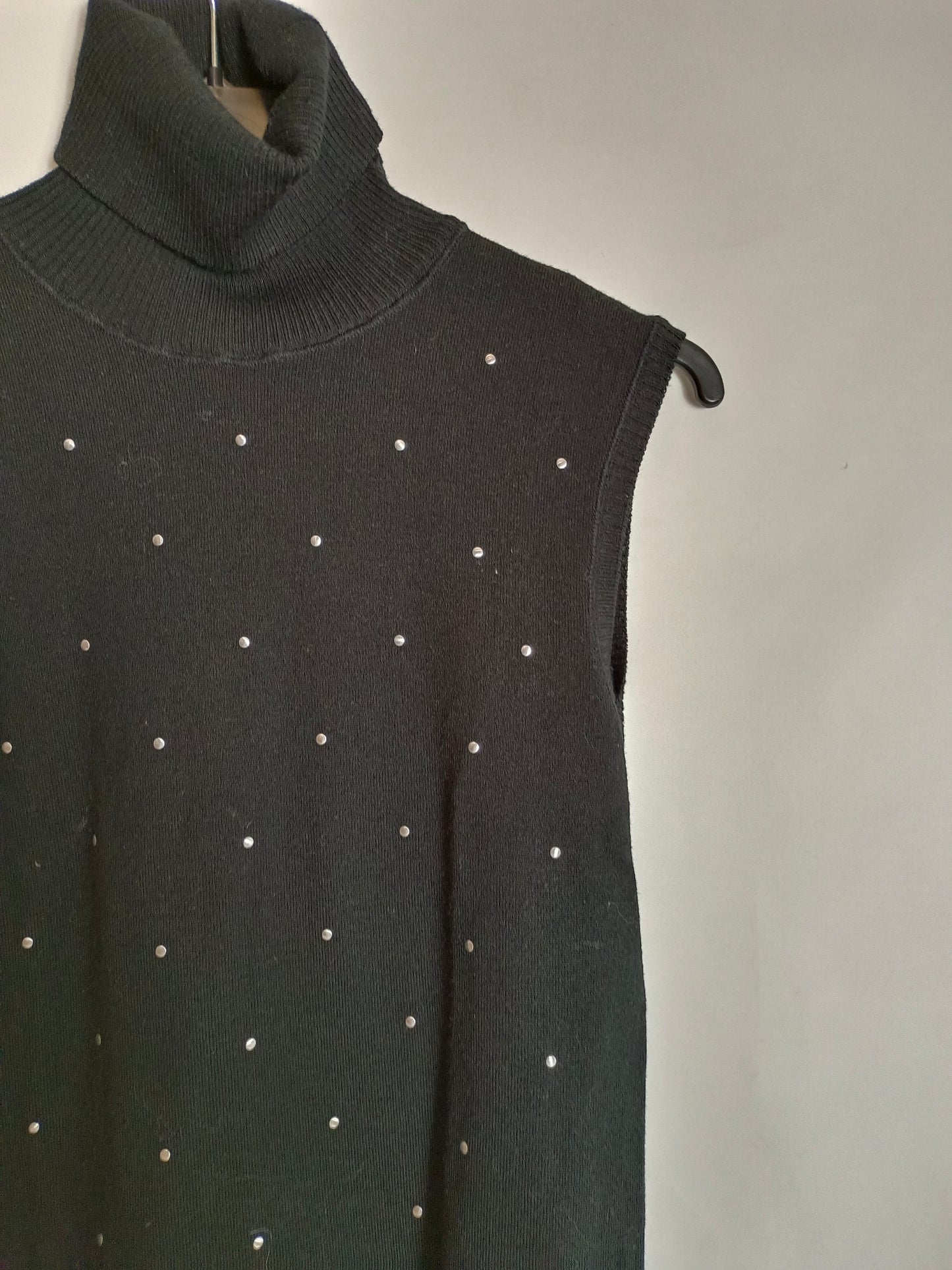 LIU JEANS. Top negro tachuelas T.u(S)