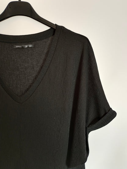 LEFTIES. Tm basic black t-shirt