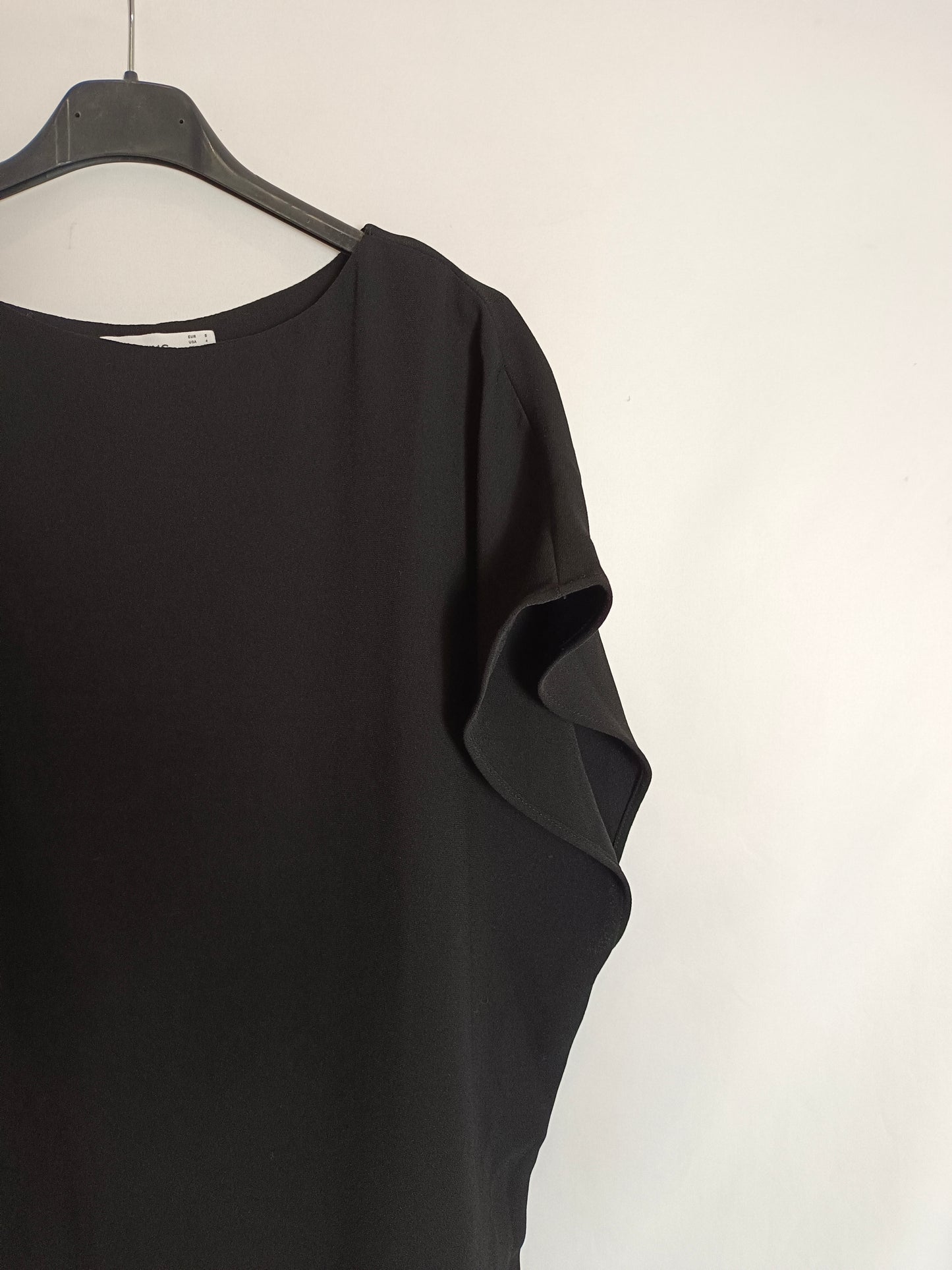 MANGO. Short black Ts dress