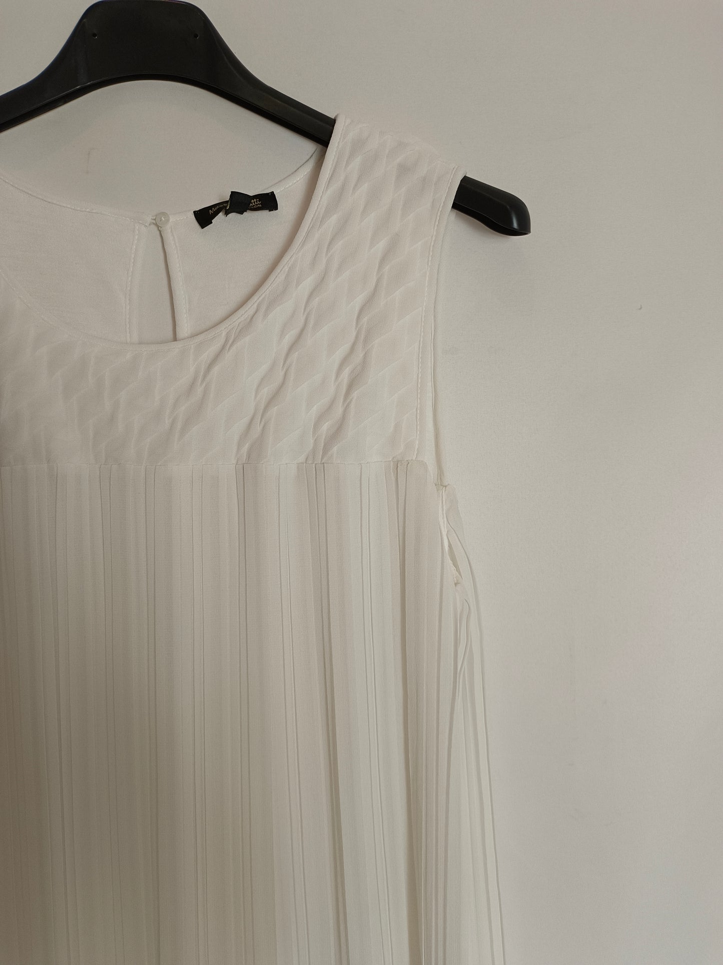 MASSIMO DUTTI. Vestido blanco plisado T.xs