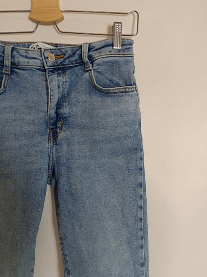 ZARA. Straight-leg denim trousers, size 38