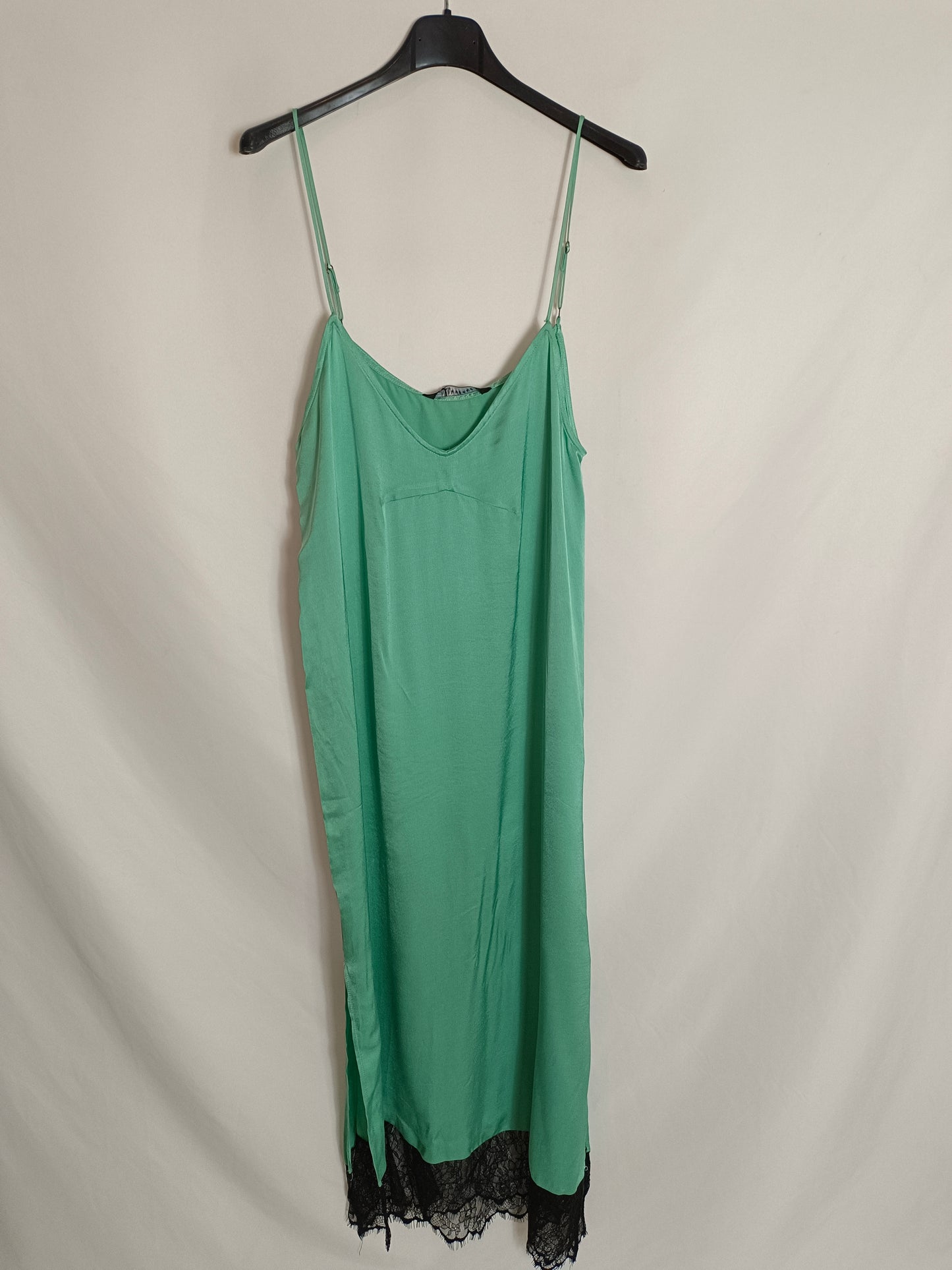 ZARA. Vestido verde agua lencero T.s