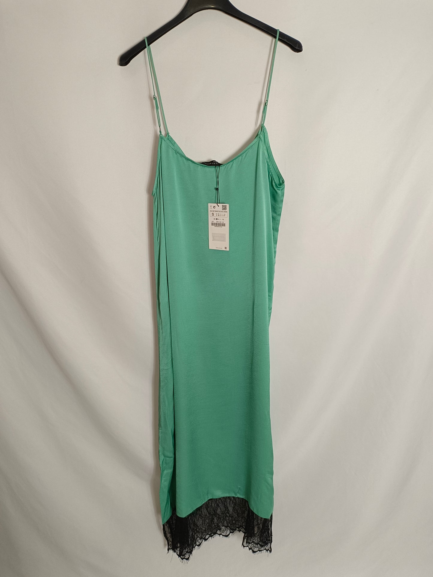 ZARA. Vestido verde agua lencero T.s