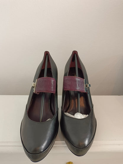 BIMBA Y LOLA. Zapatos tacón hebilla T.38