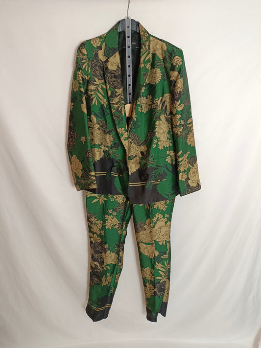 ZARA.Green floral trousers T.xs