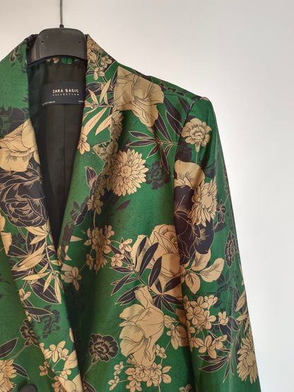 ZARA.Green floral trousers T.xs