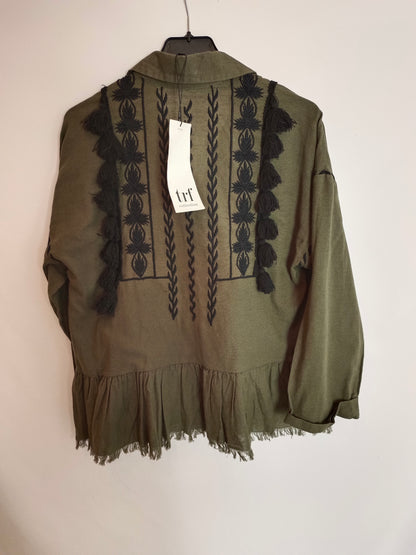 ZARA. Green embroidered blouse T.xs