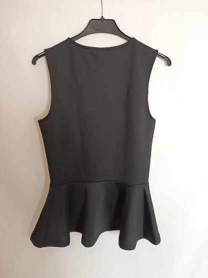 H&M. Top negro entallado T.s