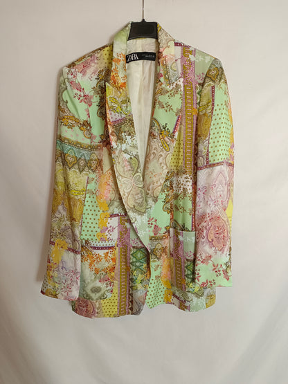 ZARA. Blazer fluida estampada T.s