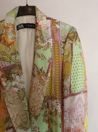 ZARA. Blazer fluida estampada T.s