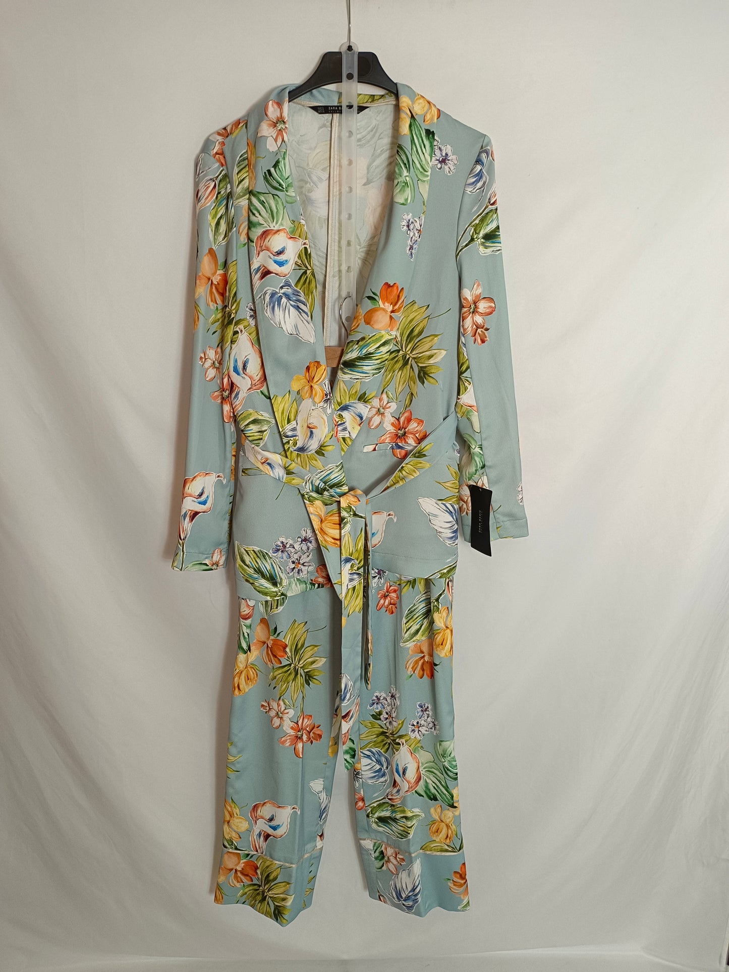 ZARA. Pantalón azul flores T.xs