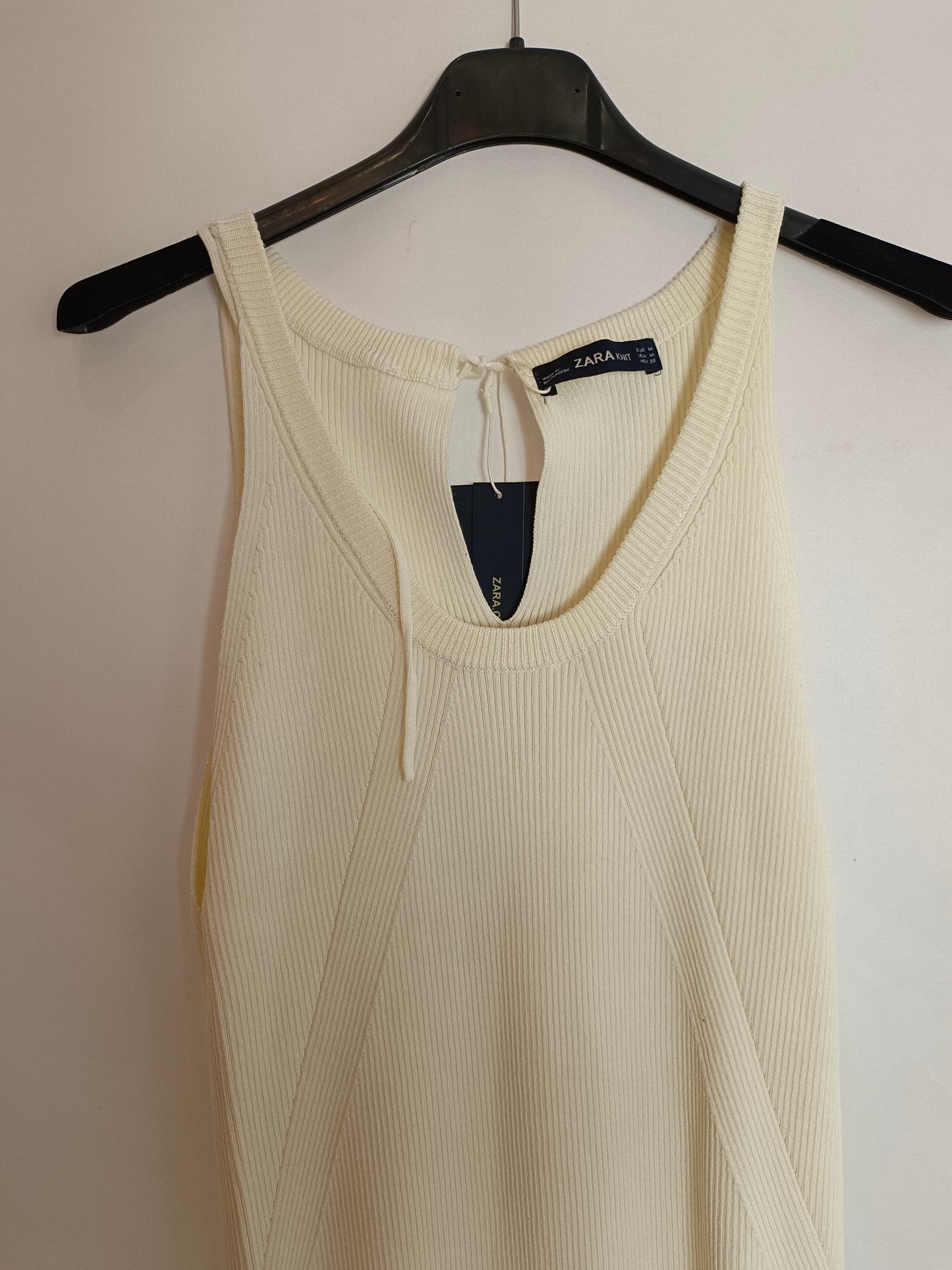 ZARA. Vestido blanco canalé T.m