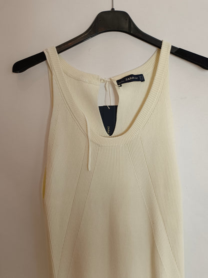 ZARA. Vestido blanco canalé T.m