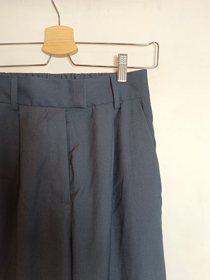 H&amp;M. Blue pleated trousers size 36