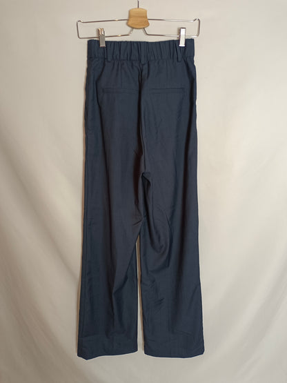 H&amp;M. Blue pleated trousers size 36