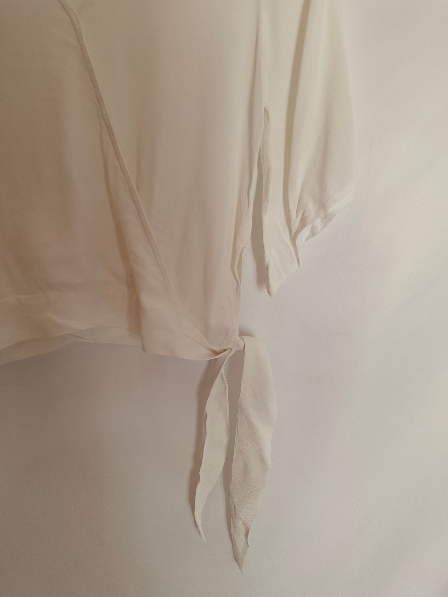 NICOLÍ. Top blanco cruzado lazada T.s